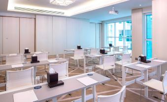 Four Points by Sheraton Sharjah