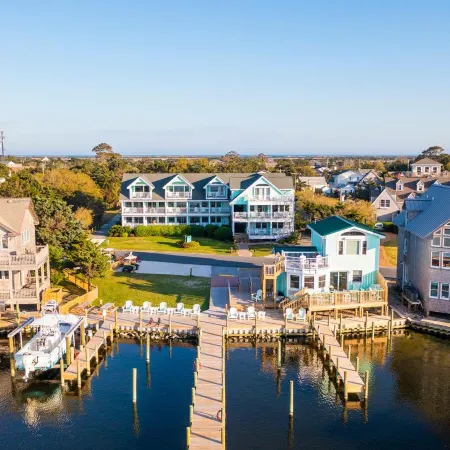 The Ocracoke Harbor Inn