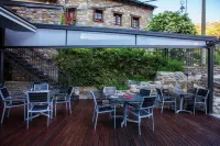 Hostal la Plaça - Guest houses