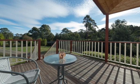 Crabtree Riverfront Cottages Beautiful Peaceful Location Relax & Enjoy