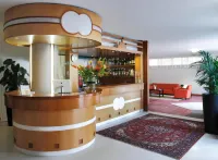 Hotel Airone
