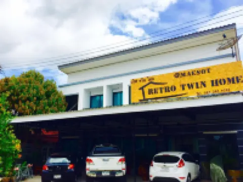 Retro Twin Home @Maesot Hotels in Mae Sot