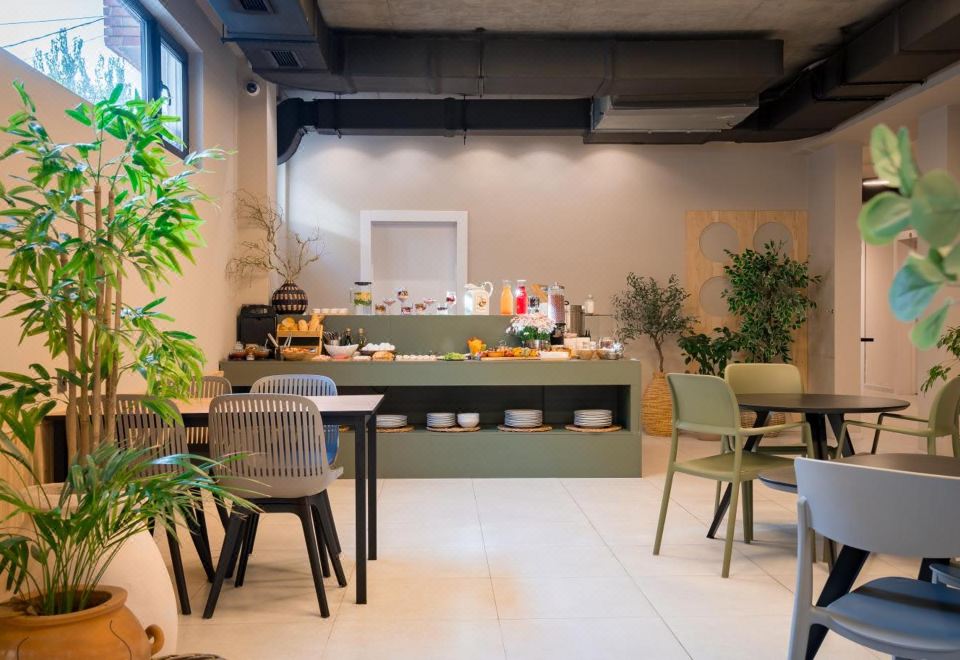 4. 도어즈 호텔..