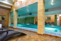 Premier Prezident Garni Hotel and Spa - Pools