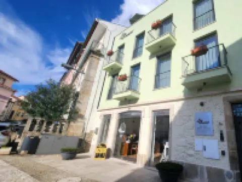 Bemyguest - Loft Guest House Jardim das Mães Charming Hotels in Viseu