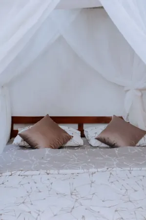 Omah Kayu Mbah Tomo Отели рядом с достопримечательностью «Sari Temple»