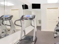 Days Inn by Wyndham Springfield/Phil.Intl Airport - Gym