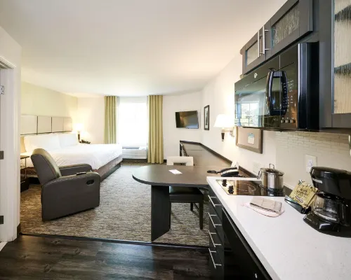 سونيستا سيمبلي سويتس دترويت أن أربور Hotels near قاعة هيل