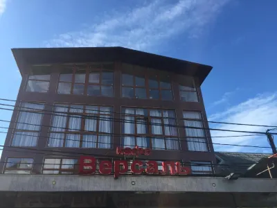 Versal 2 Hotel فنادق في 