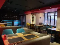 Blues Hotel - 駐車場