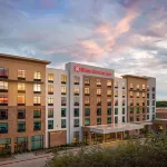 Hilton Garden Inn Grapevine at Silverlake Crossings Hotel berhampiran C Shane Wilbanks Trail