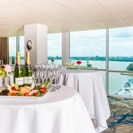 South Shore Harbour Resort and Conference Center