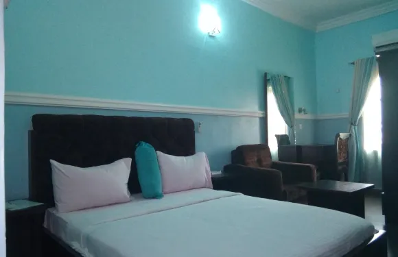 瑞斯維尤雷斯特蘭酒店