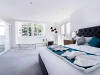 Woodman Pub Hotels near Tooting