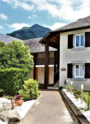 Auberge de la Vallée d'Ossau - Holiday Apartments
