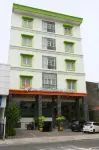 The Grand Cabin Hotel