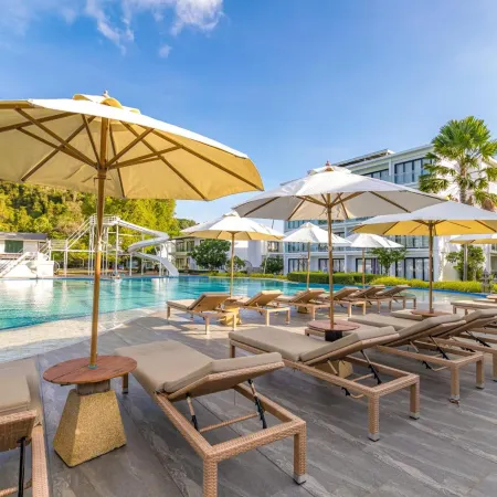 BJ Beachfront Hotel
