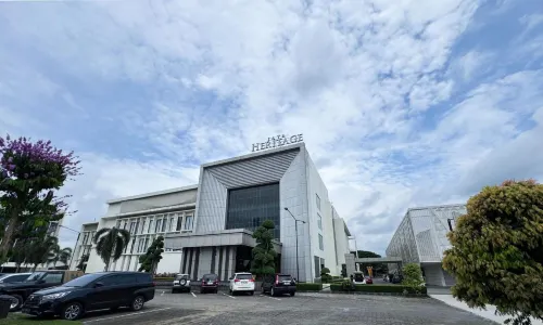 Java Heritage Hotel Purwokerto - parking