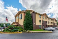 Quality Inn Atlanta Airport-Central - parking