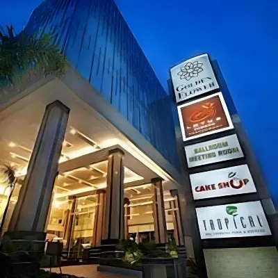 Golden Flower by Kagum Hotels Hotels near Merdeka Building