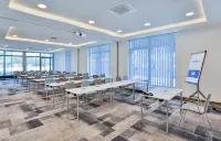 Holiday Inn Express Karlsruhe - City Park Hotels in Weingarten