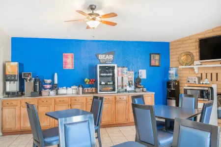 Travelodge by Wyndham Ruidoso Отели в г. Руидосо Даунс