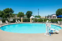 Baymont by Wyndham Clarksville Northeast Hotels in Clarksville