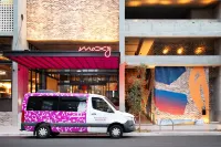Moxy Sydney Airport Hotel di Mascot