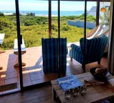 West Coast Seaside Getaway - Homestays