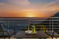 Vanasathli I Near Mall Road Kasauli I Open Garden & Rooftop - Mountain view