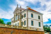 Helvetia Plus B&B - Bed and Breakfasts