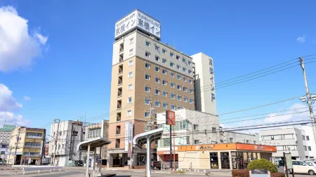 Toyoko Inn Tochigi Ashikaga-eki Kita-guchi Отели рядом с достопримечательностью «Shimonokuni Isshayawatamiya Kadotainari Shrine»
