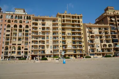 Sea You Apartamentos Valencia Port Saplaya โรงแรมใน