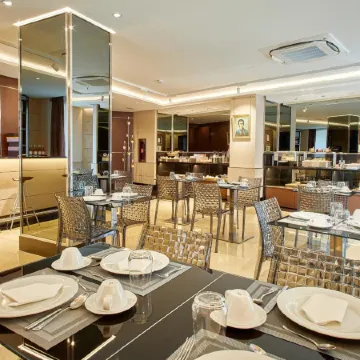 Nexus Valladolid Suites & Hotel Отели в г. Кампинья дель Писуэрга