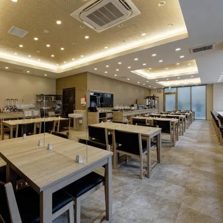 Kuretake Inn Premium Meieki Minami Отели рядом с достопримечательностью «Зепп Нагоя»
