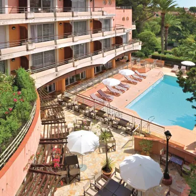 Zenitude Hôtel-Résidences Le Cannet Hotels near Bastide du Roy Golf