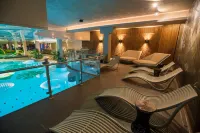 Ring Spa Hostel - piscina
