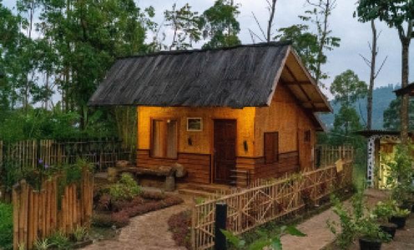 Kampung Bareto Cottage And Resto - Housity