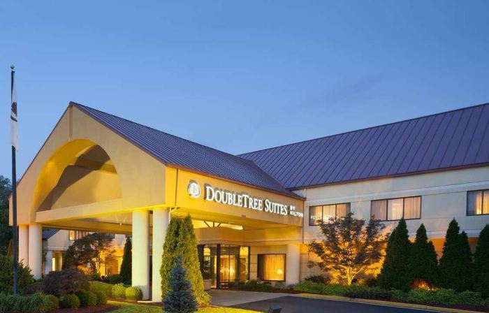 DoubleTree Suites by Hilton Cincinnati - Blue Ash