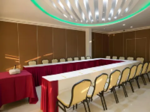 Queen Margarette Hotel - Downtown Hotels in Quezon