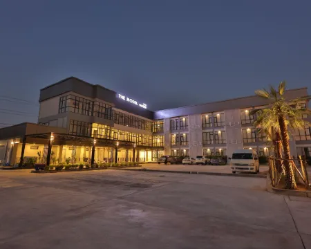 โรงแรม เดอะ โมเดล การ์เด้น โรงแรมในอำเภอเมืองยโสธร