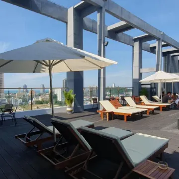 Legend Hotel and Resort Отели рядом с достопримечательностью «Пляж Очутель»