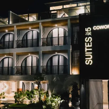 Suites5 Hotel Отели рядом с достопримечательностью «Унгасан»