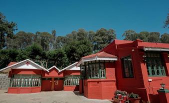 Lakefront Home Hotel