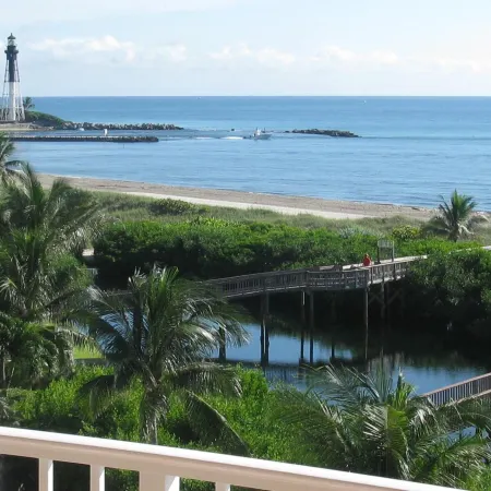 Canada House Pompano Beach