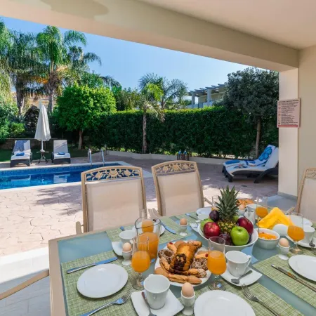 Mamfredas Luxury Resort