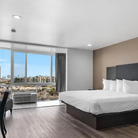 Motel 6 Oceanside, CA – Marina / Camp Pendleton