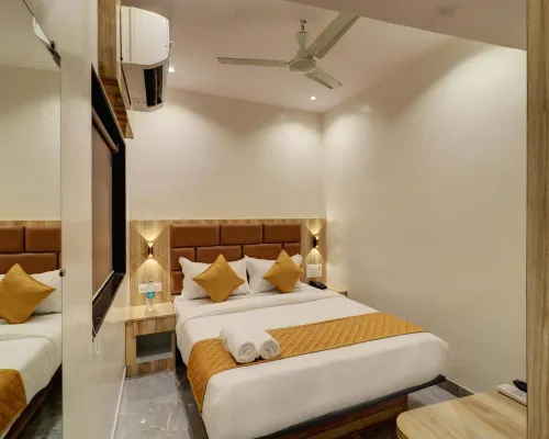 Hotel Enigma Inn Hotels near RBI
