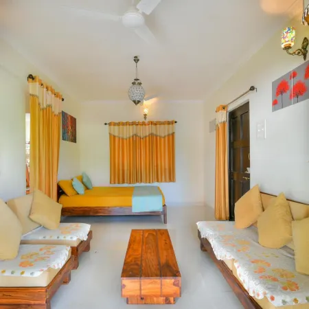 Monarch Suites
