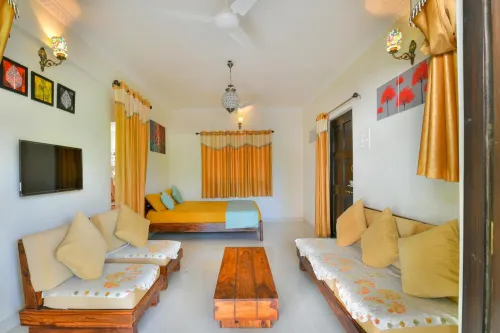 Monarch Suites - 3 estrellas